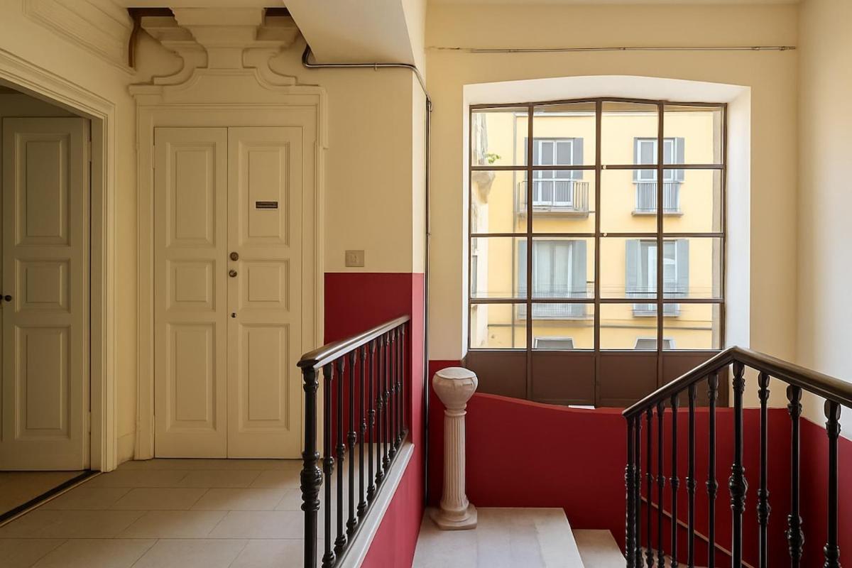 Porta Venezia Shopping, Metro, And Comfort Apartment Milan